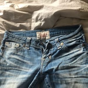 Used Big Star jeans. Size 28 low rise.